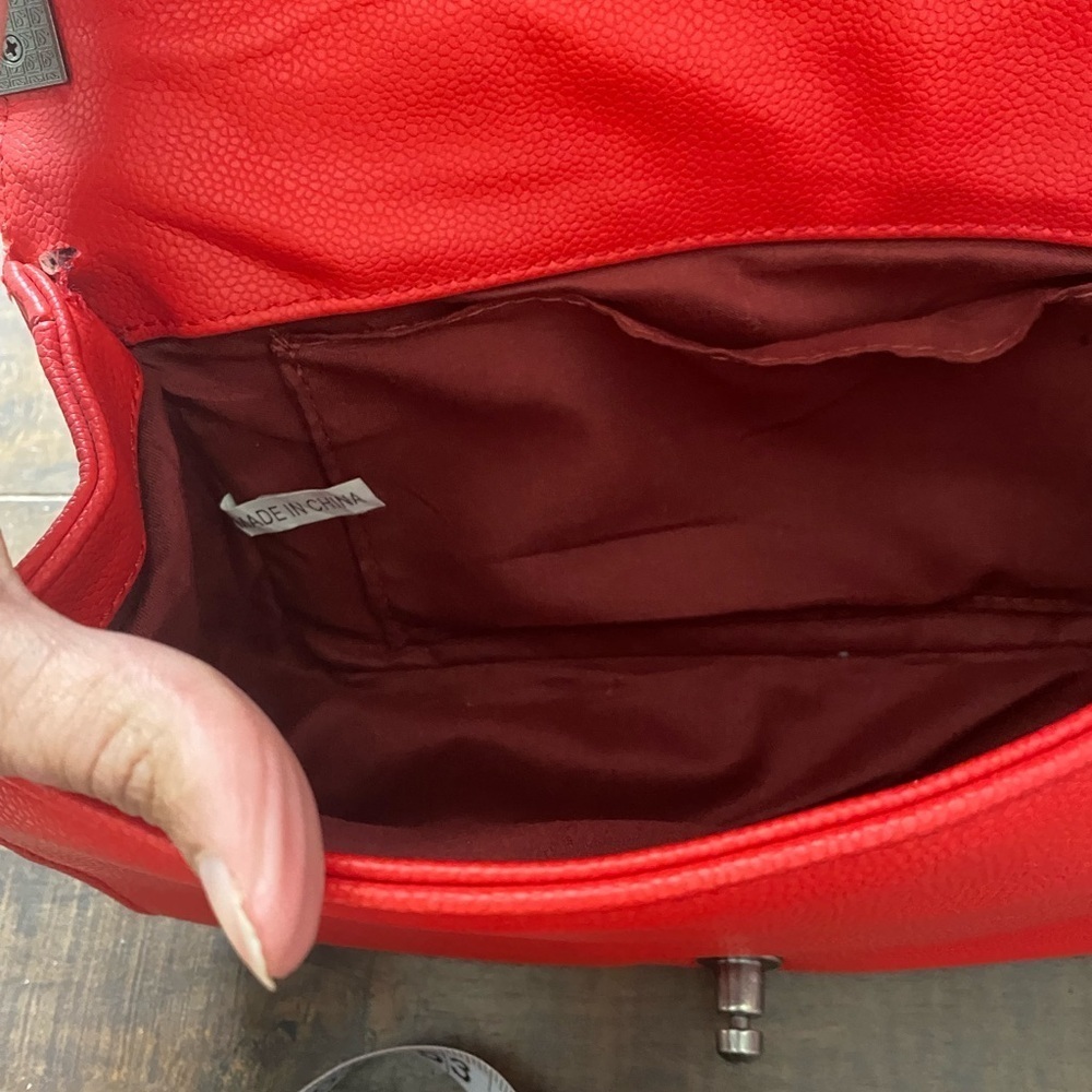 Red Quilted Crossbody Shoulder bag - Picture 14 of 16